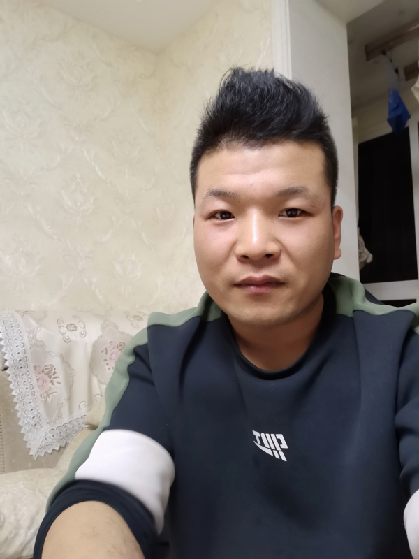 小猪猪的第一张照片--中卫认干亲服务网